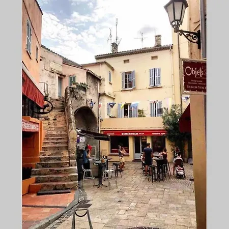 Studio De Charme Au Cœur Du Vieux Village